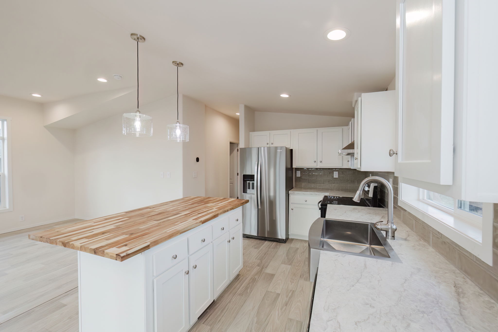 24-web-or-mls-889A1079